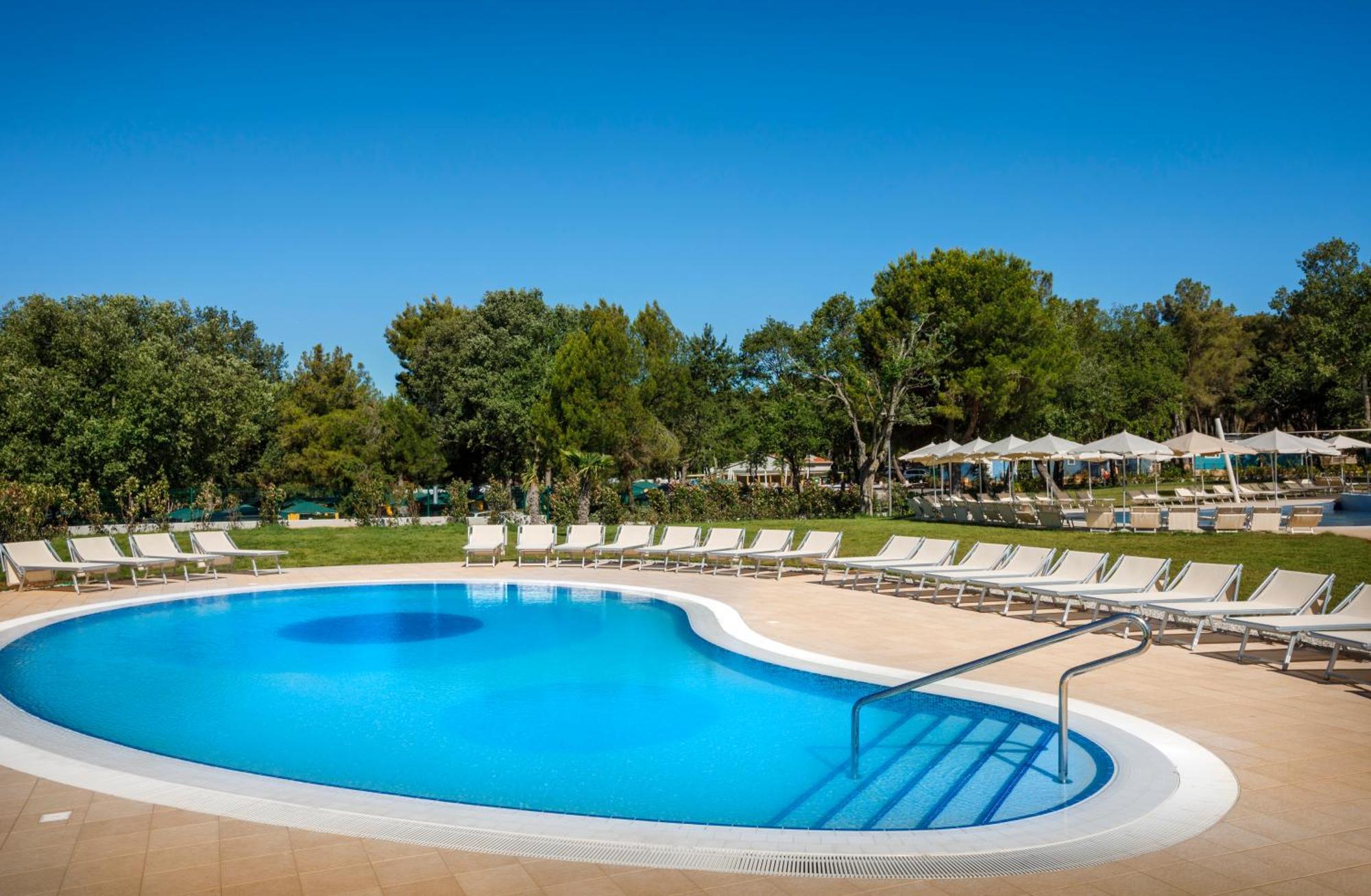 Happy Camp Mobile Homes In Valamar Lanterna